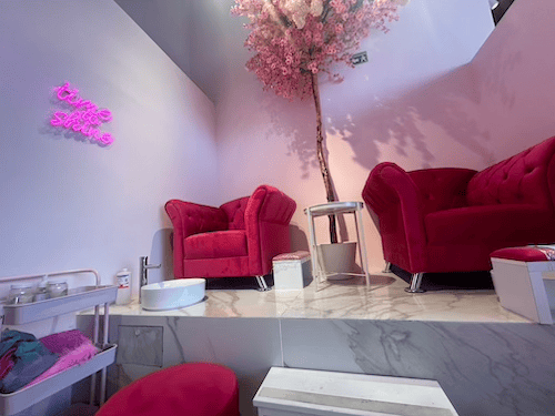 Divinite Nails Salon Pedi